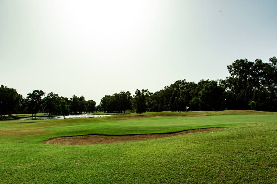 Oued Fès Golf : bunker, green et plan d'eau