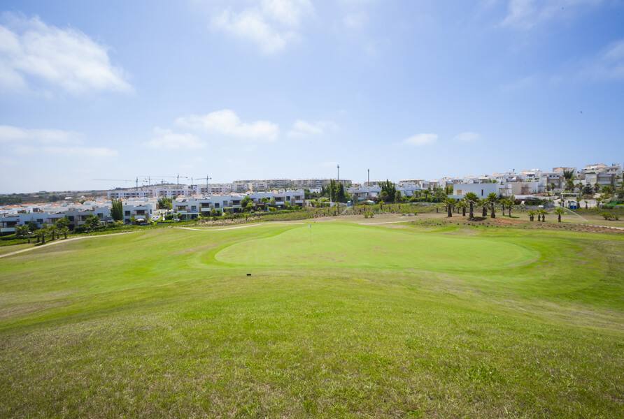 The Montgomerie Rabat : green, résidences en arrière-plan