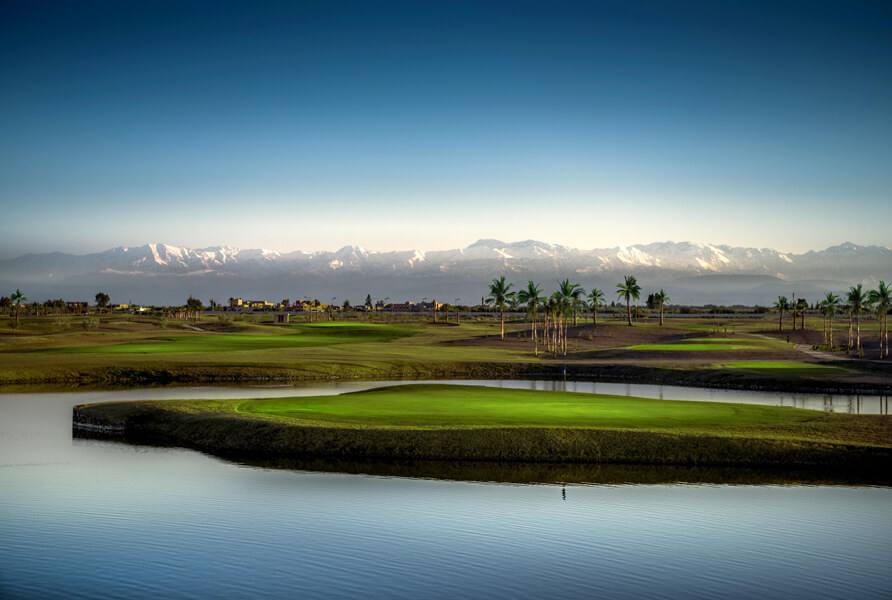The Tony Jacklin Marrakech : green en île sur le lac, Atlas